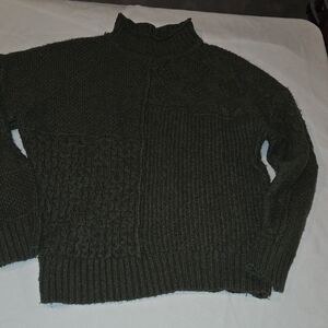 American Eagle Outfitters Dark Green Turtleneck Sweater